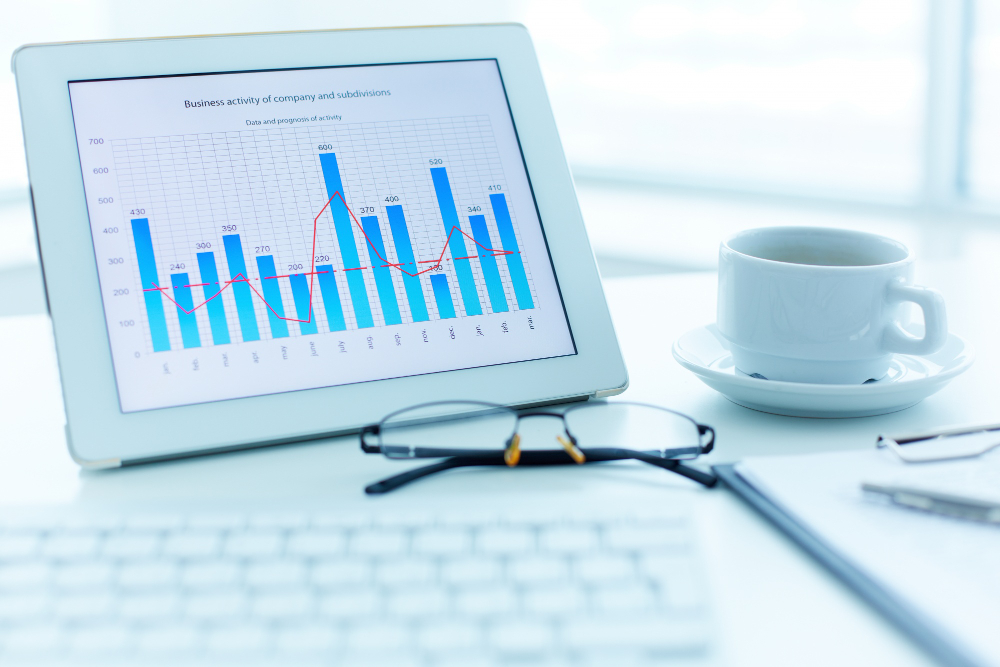 Freelancer discussing project details with client in meeting